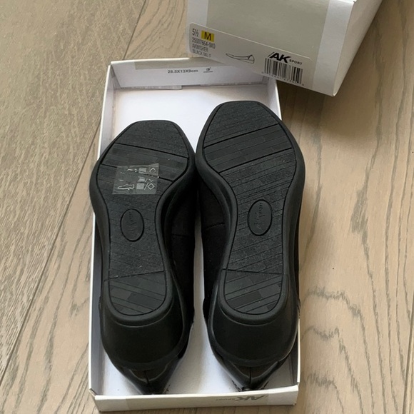 Anne klein shoes - Picture 5 of 5